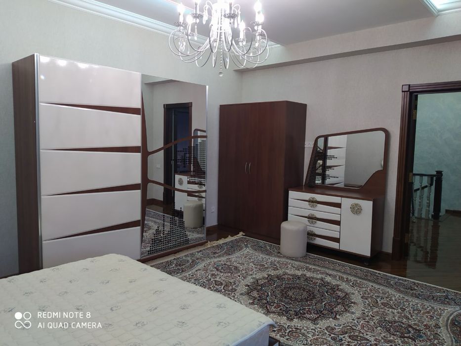 Сдается Срочно Яккасарайский р-н шикарный болшой дом