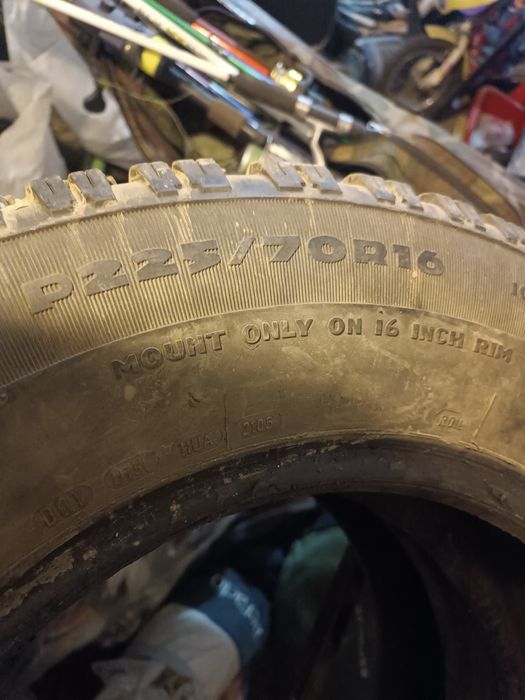 Зимние шины  не новые бу