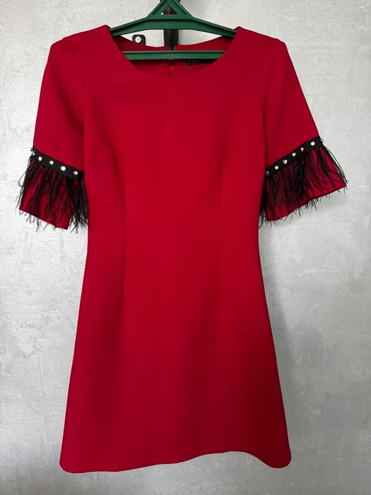 Красное мини платье