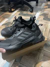 Кроссовки для хайкинга  Adidas terrex