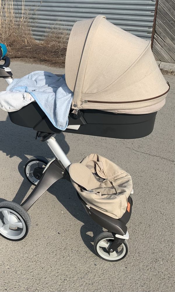 Продам коляску 2в1 Stokke