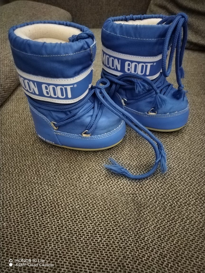 Детски апрески MOON BOOT