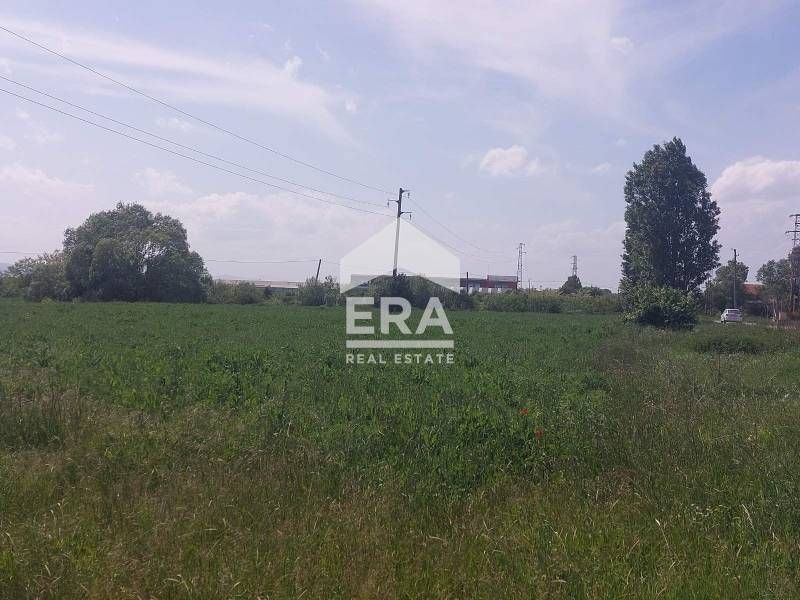 ЕРА ТЕРА продава парцел в с. Петърч