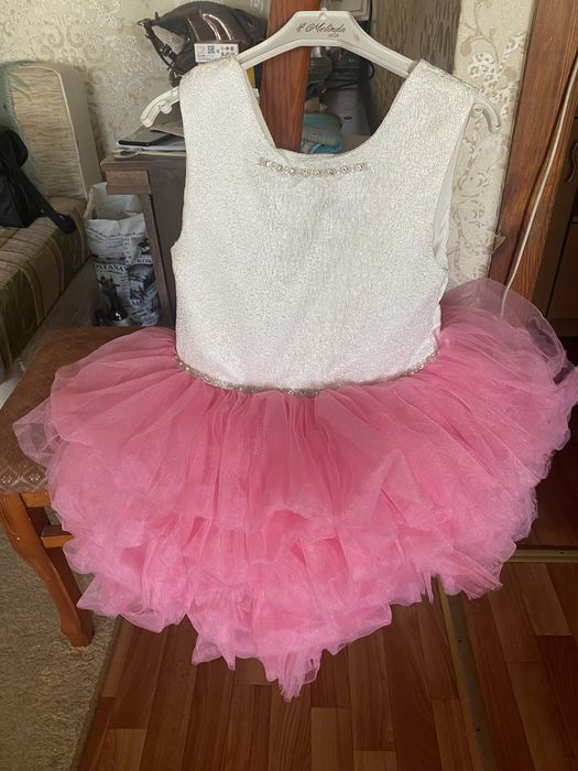 Продается платье на год или два