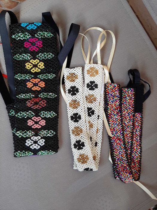 Cordon din mărgeluțe de sticlă