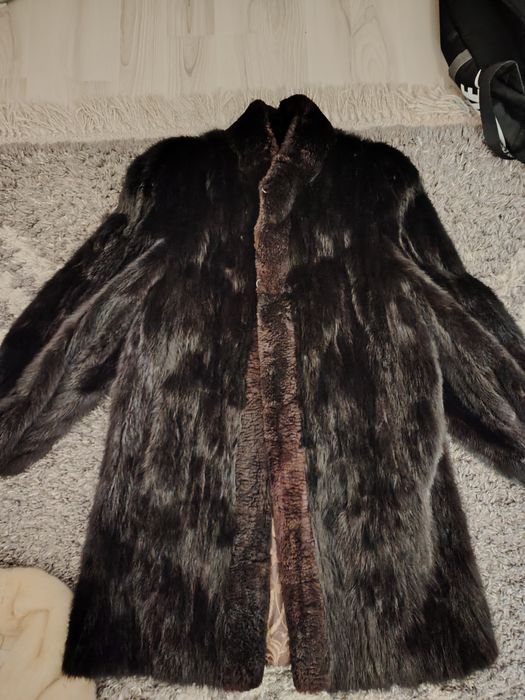 Vând haina de blana