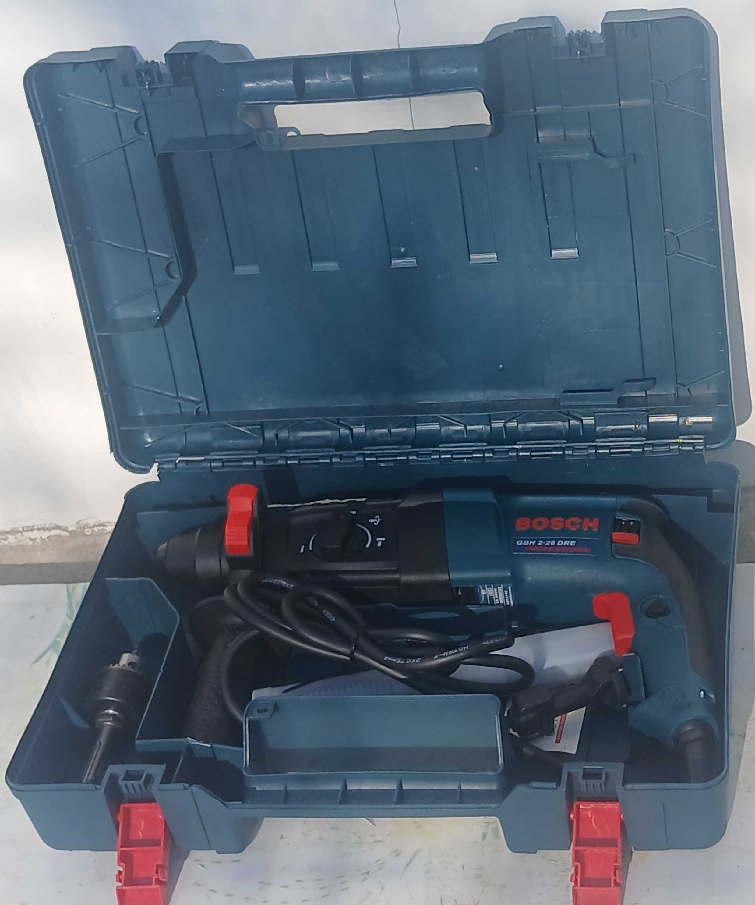 Продам перфоратор BOSCH GBH 2-226DRE
