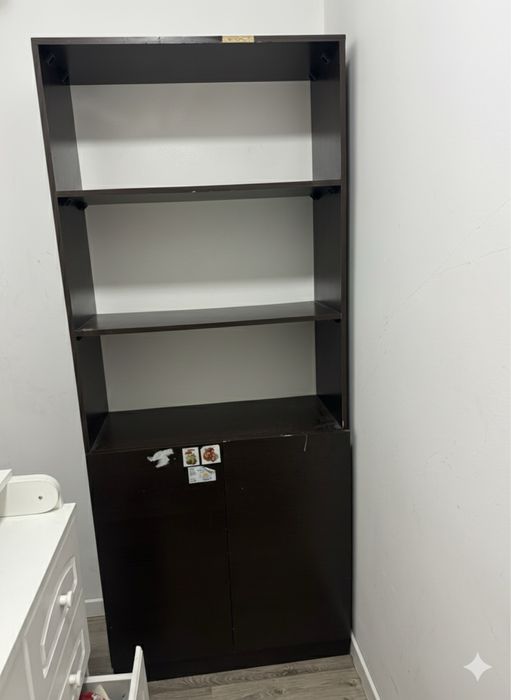 Срочно продам шкаф! универсальный стеллаж-шкаф с дверцами