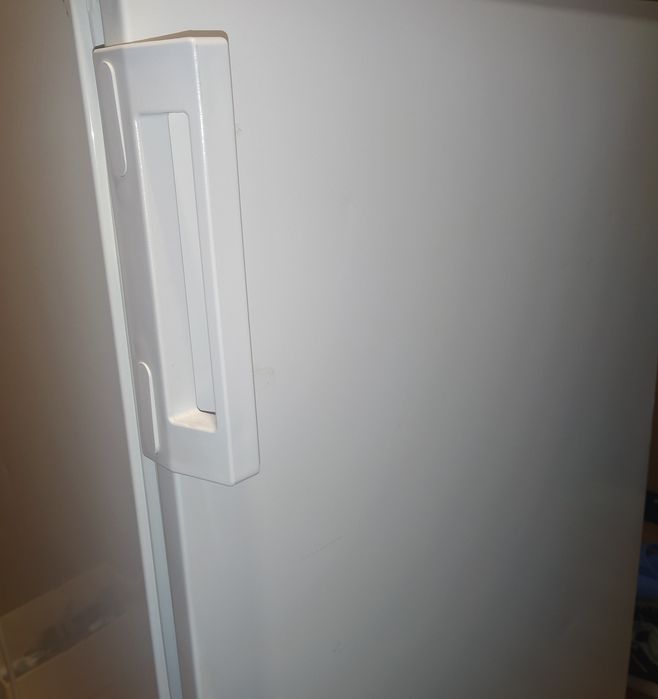 Хладилник без фризерна част- AEG