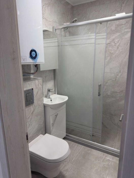 Продава се Двустаен апартамент в Пловдив, Южен - 68 кв.м за 2412 €/кв.м - Снимка #8