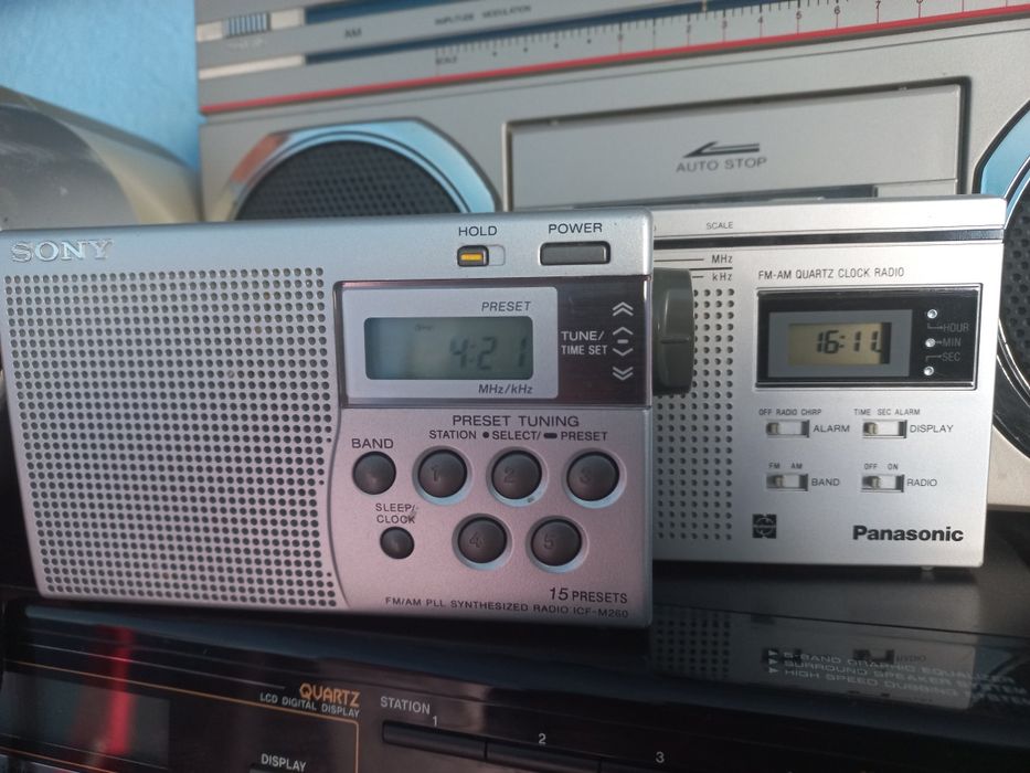 Radio Panasonic si Sony