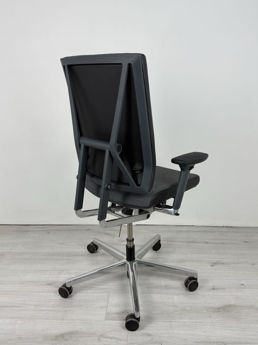 Висок клас изпълнителен офис стол Viasit Scope обзавеждане