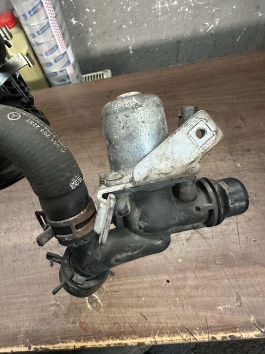 Termostat apa robinet apa suport filtru mercedes w212 w202 cls 2.2cdi