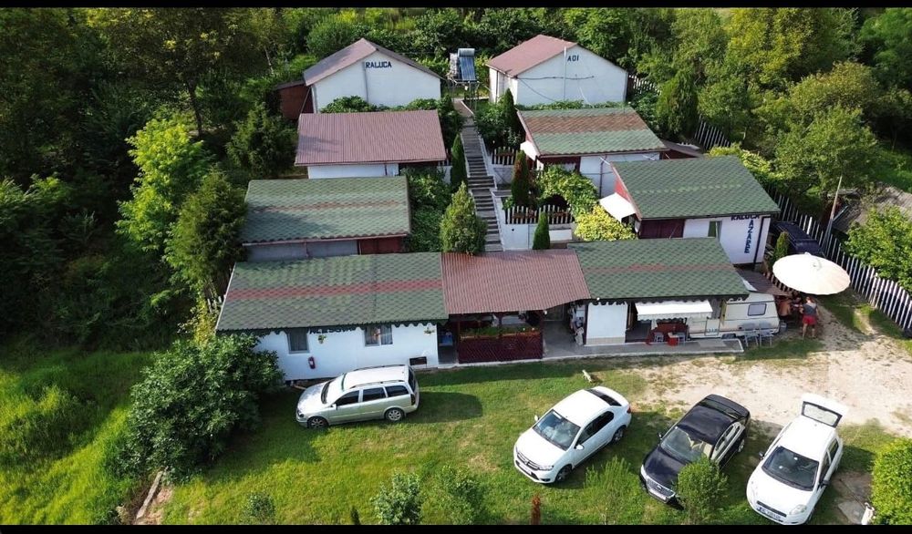 Afacere turistică de vânzare în Ocnele Mari – lângă Ștrand