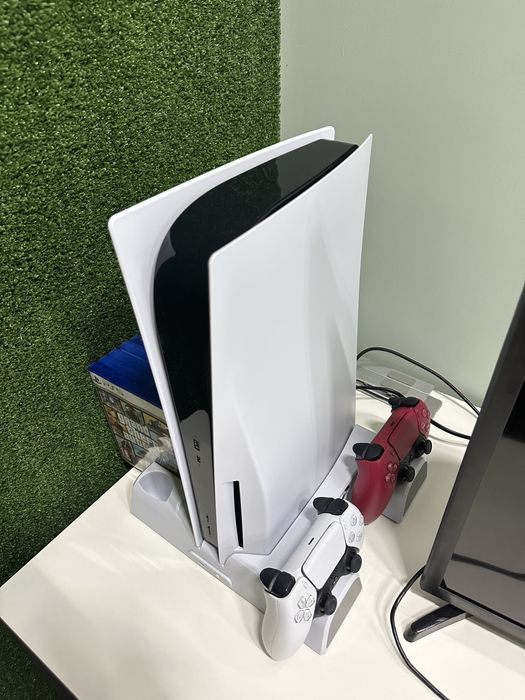 PS 5 , продам либо обмен