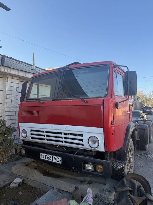Kamaz tigach srochna 1989 xolati yurib turgan moshina s