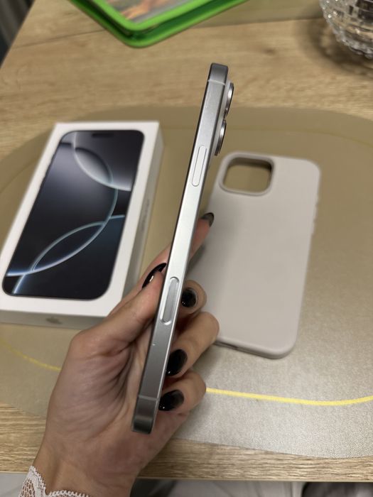 Iphone 16 PRO MAX 256 - в ГАРАНЦИЯ