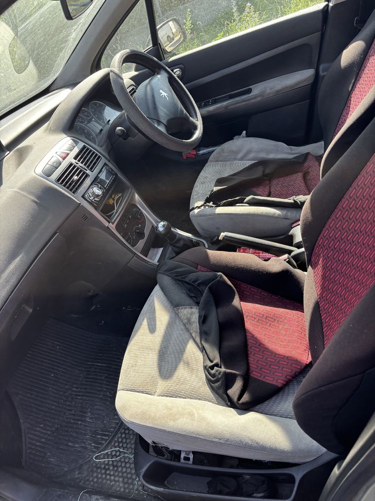 Peugeot 307hdi 2.0 90кс на части