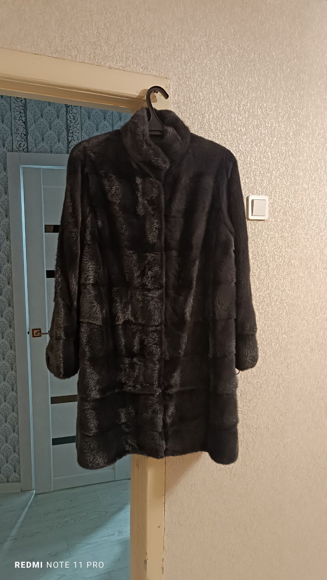 Продам норковую шубу