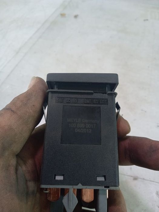 Buton avarie 1008990017 Volkswagen VW Passat B5 [1996 - 2000]