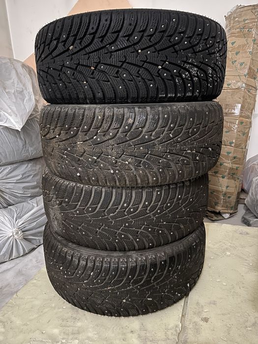 Шины зимние два комплекта