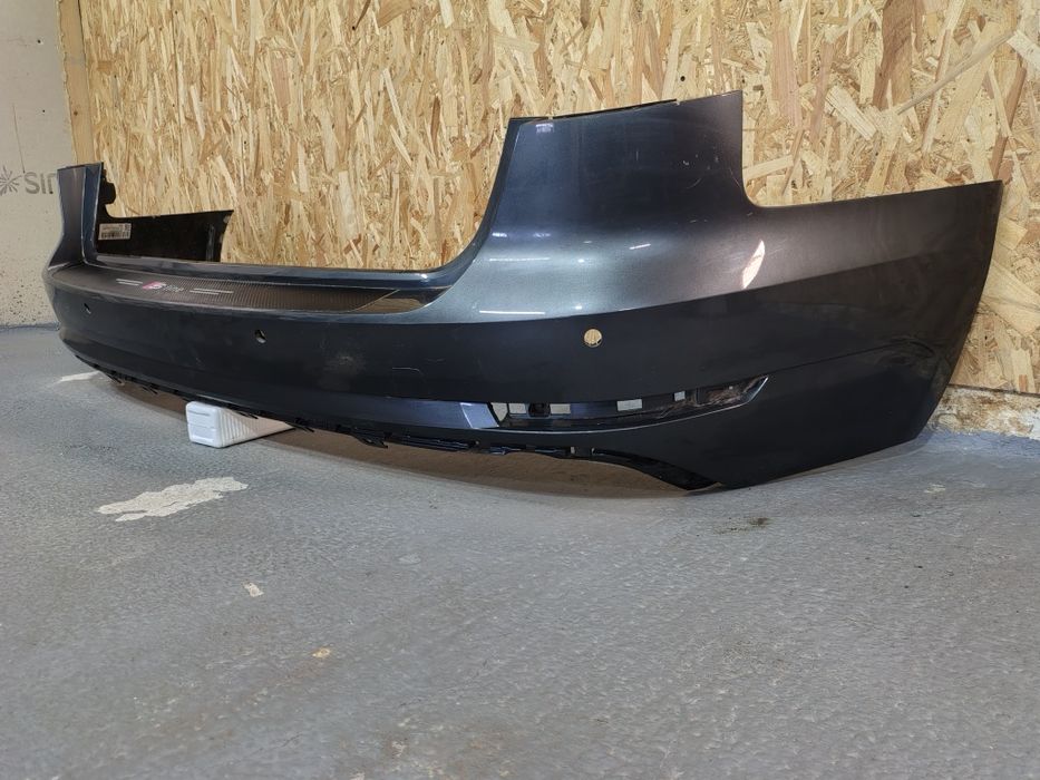 Bara spate Audi A4 B9 Kombi an 2015-2019 cu defect la o prindere