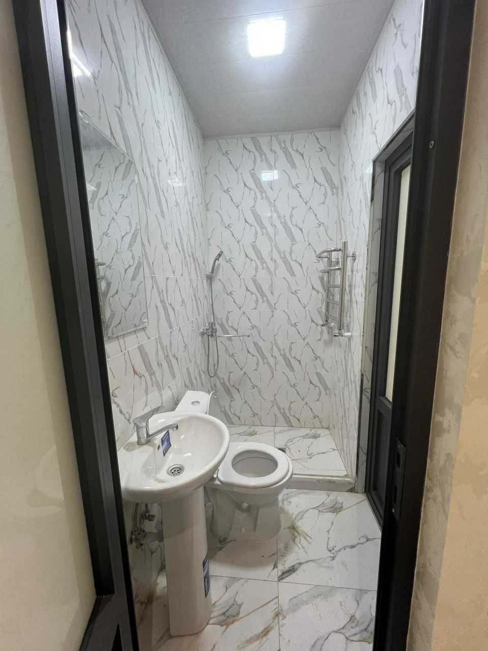 Авлиёота 2 сот 6та хона Евро уй