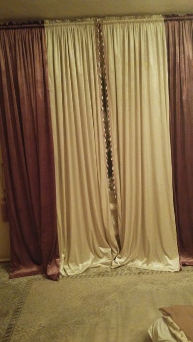 Штлры в хорошем состоянии почти новый с карнизом ткань велюровое