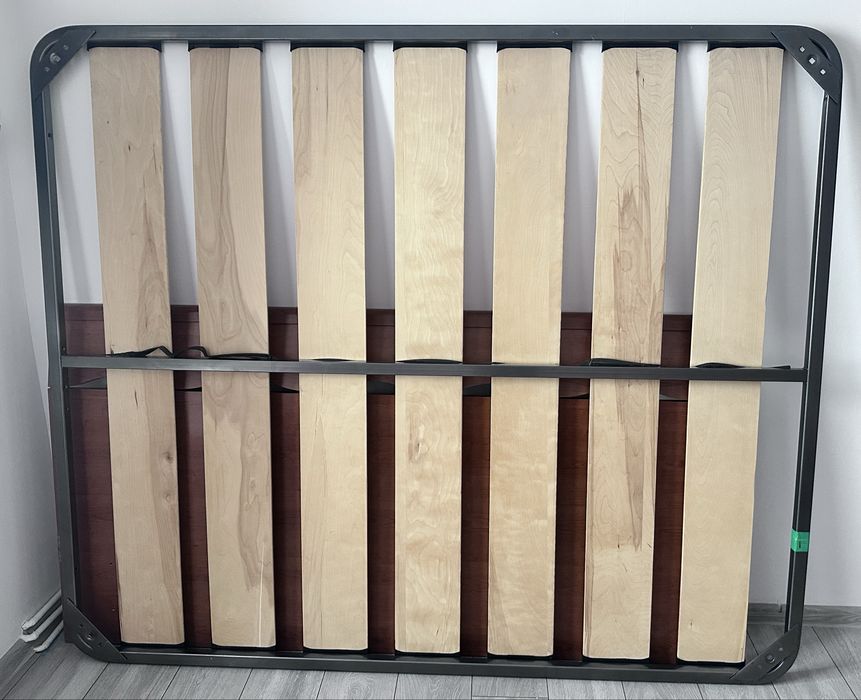 Somiera pat/cadru metalic cu picioare 160/200