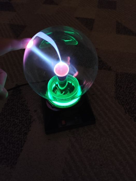 Vând glob cu plasma