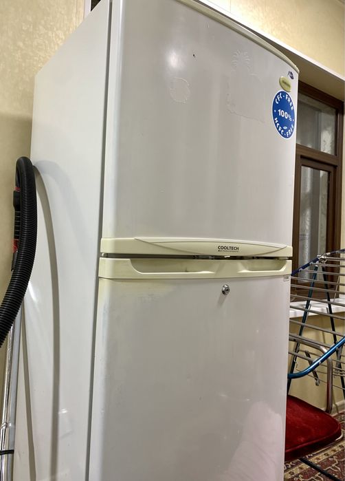 Холодильник Samsung cool tech