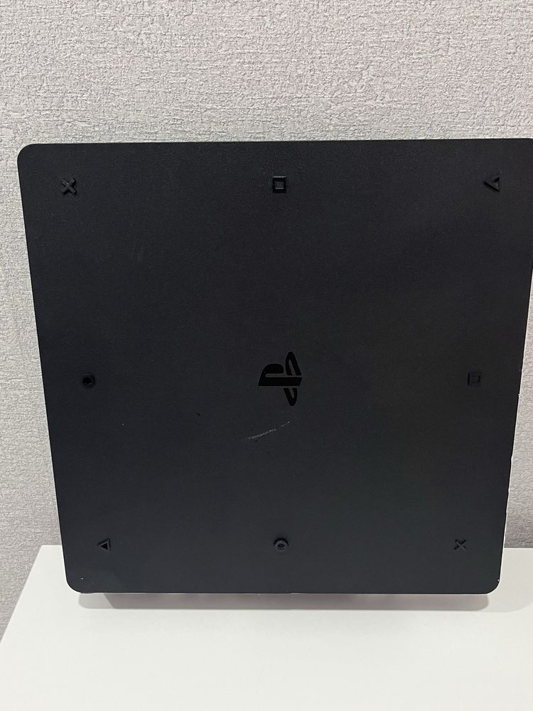 Продается Play Station 4 Slim 1TB