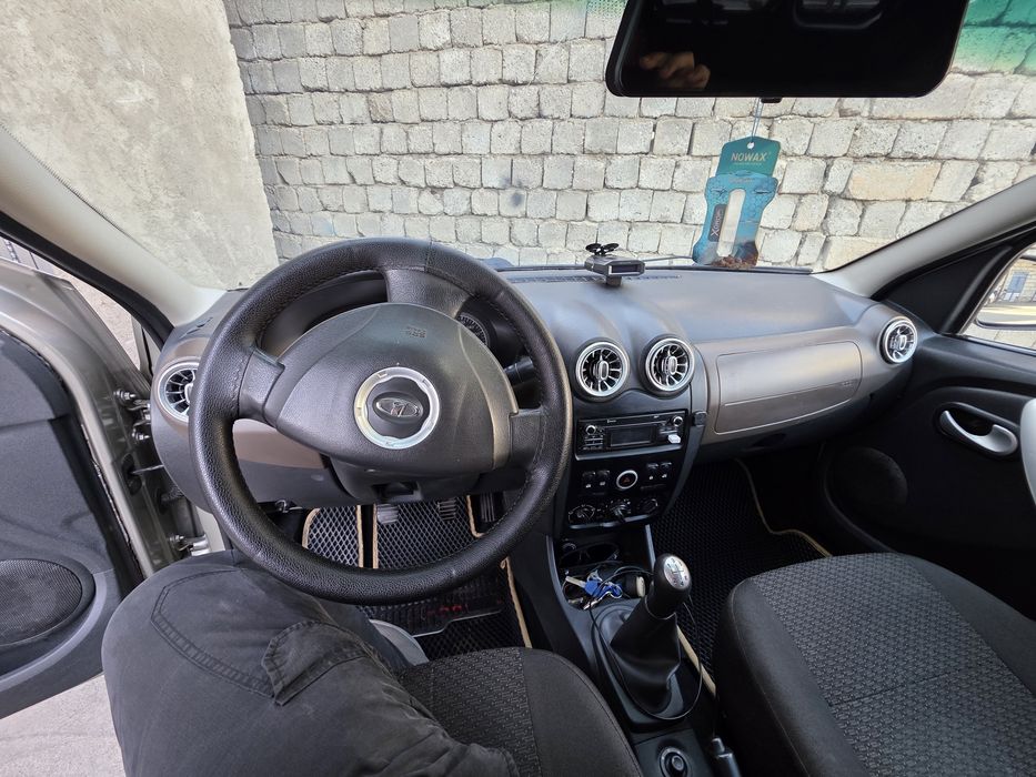 Лада ларгус сотилади. 8700$ рено матор 16 клапнли