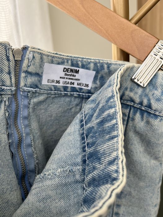 Fusta Bershka marime 36