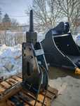 Ciocan Hidraulic, picon Buldoexcavator TOKU 5M