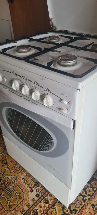 Газовая плита.     .