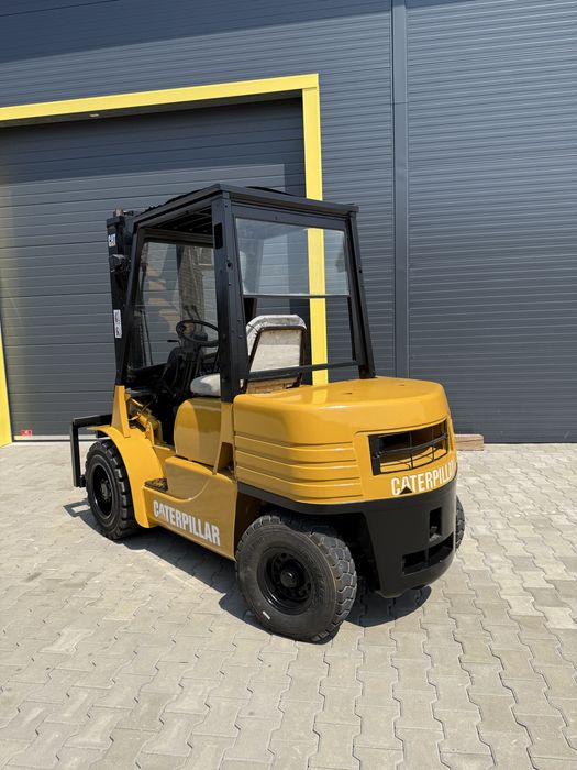 Motostivuitor 3,0 tone diesel Caterpillar