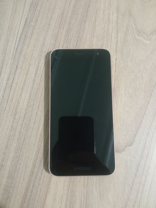 Samsung J2 core tel sotiladi