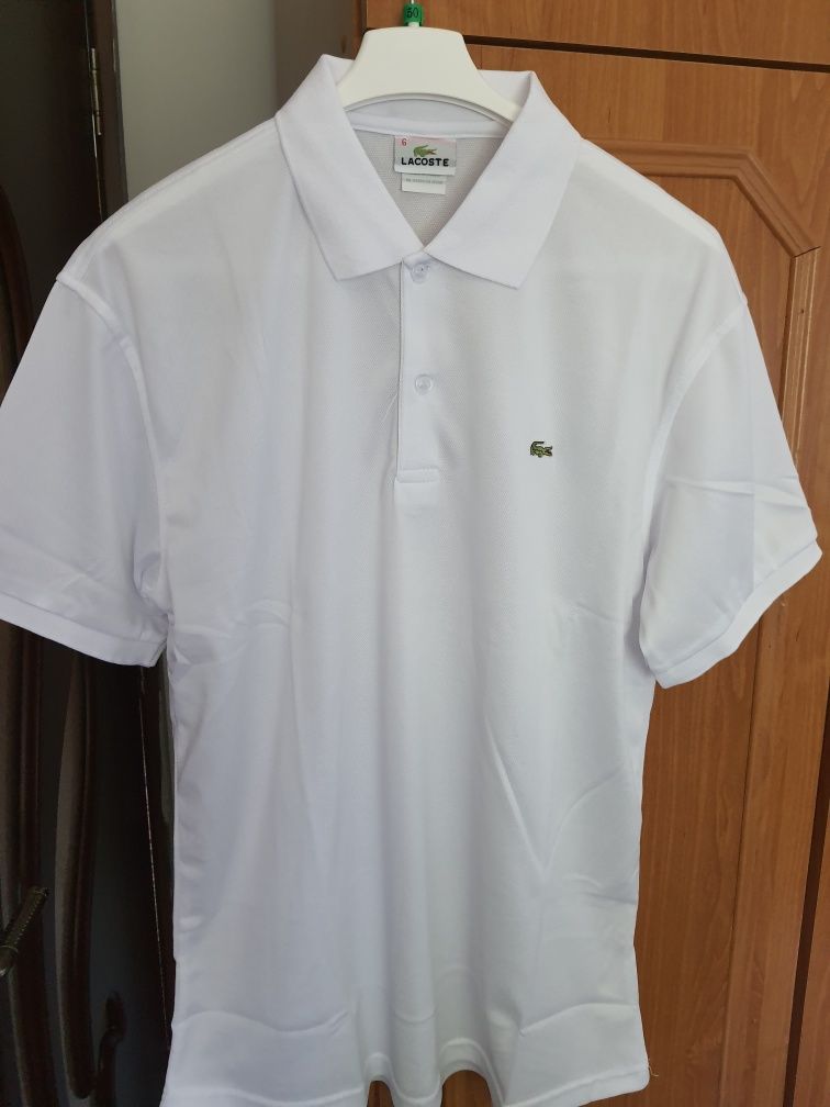 Vând tricou Lacoste