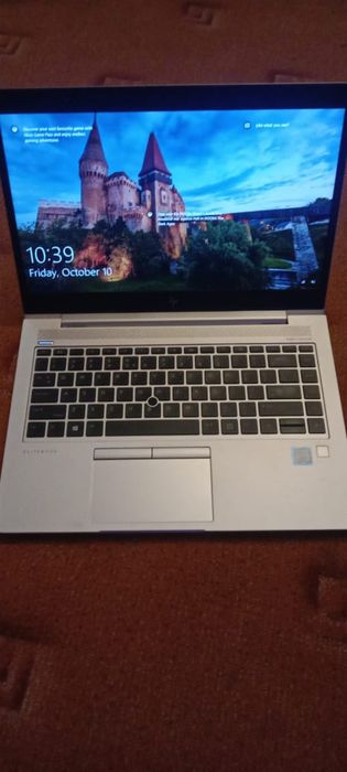 Vand , laptop , maus , baterie externa 2000 Ah Power Bak , stik 256gb