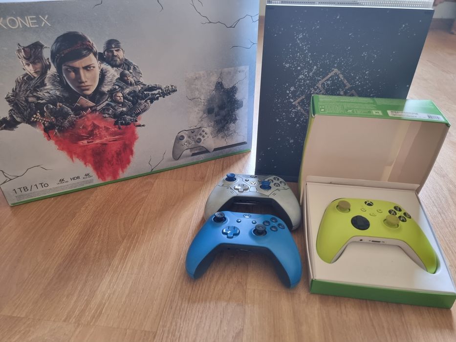 Xbox one x gears of war edition 1TB