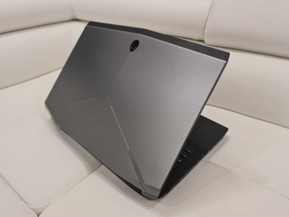 laptop gaming alienware ,intel core i7- ,video nvidia , 17,3", defect