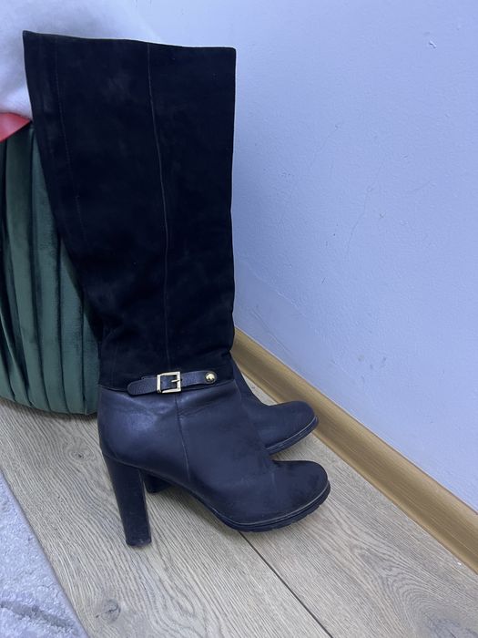 Продаются женские зимние стильные сапоги