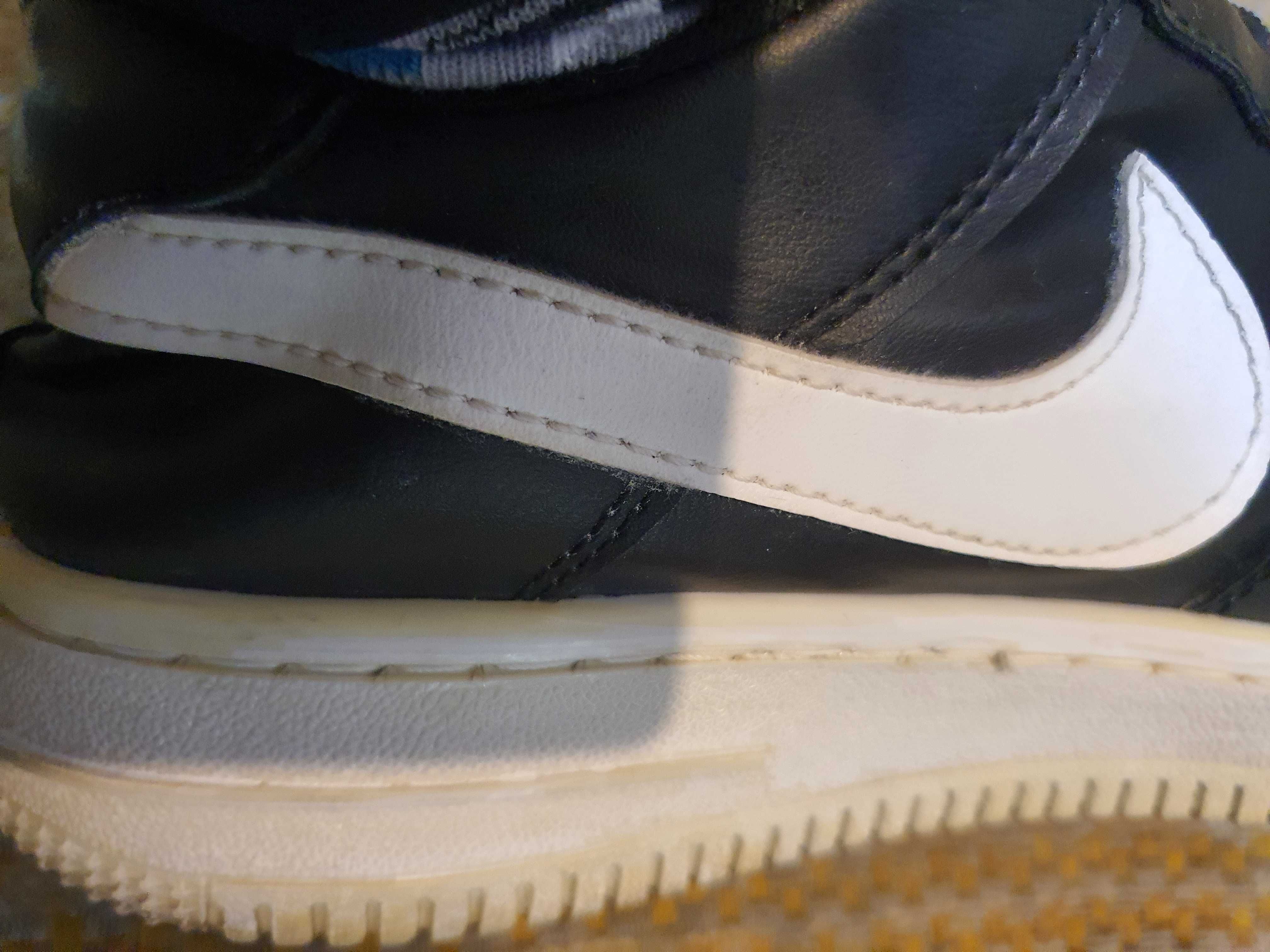 Маратонки Nike 42 номер.