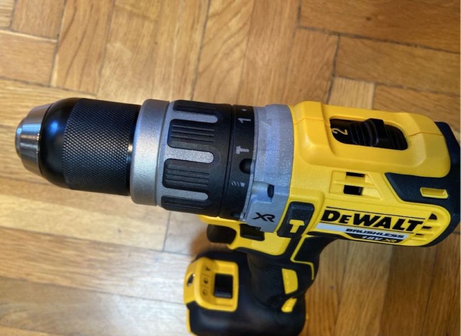 DCD796(doar corp), ideal montaj mobila, nou, original-DeWALT Cehia.