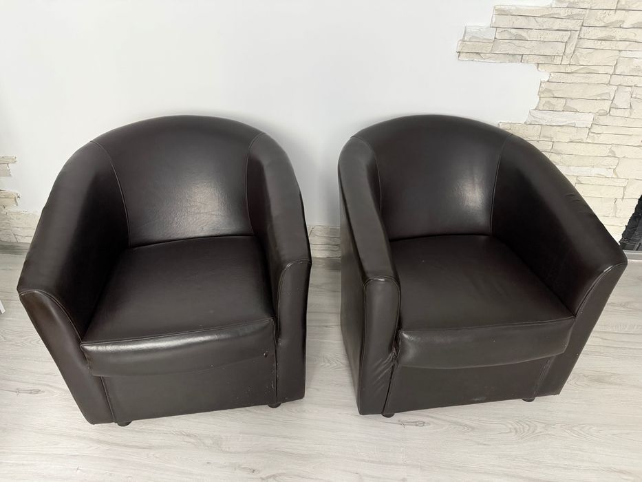 Vând două fotolii scoica și 4 scaune