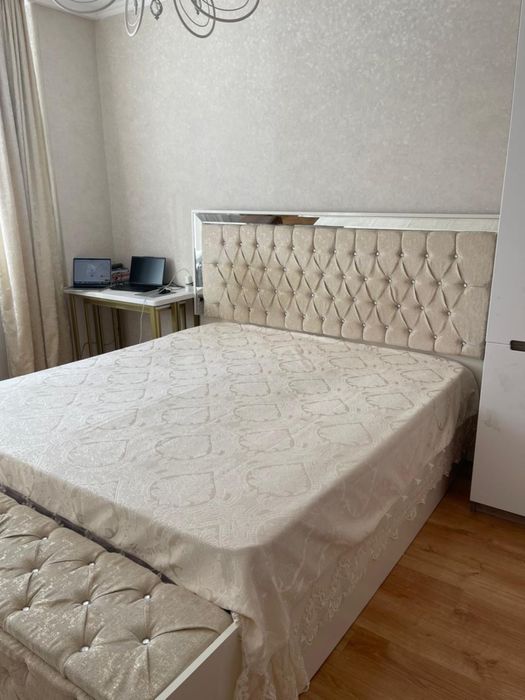 Кровать для спальни