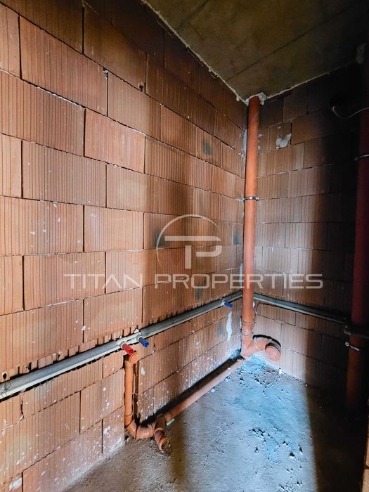 Продава се Тристаен апартамент в Пловдив, Остромила - 116 кв.м за 1254 €/кв.м - Снимка #10