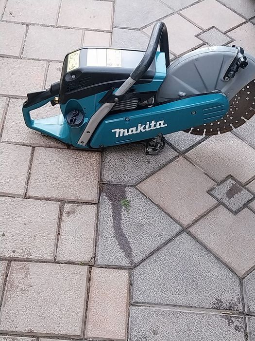 Drujba  de taiat beton, asfalt etc  MAKITA  ca și noua