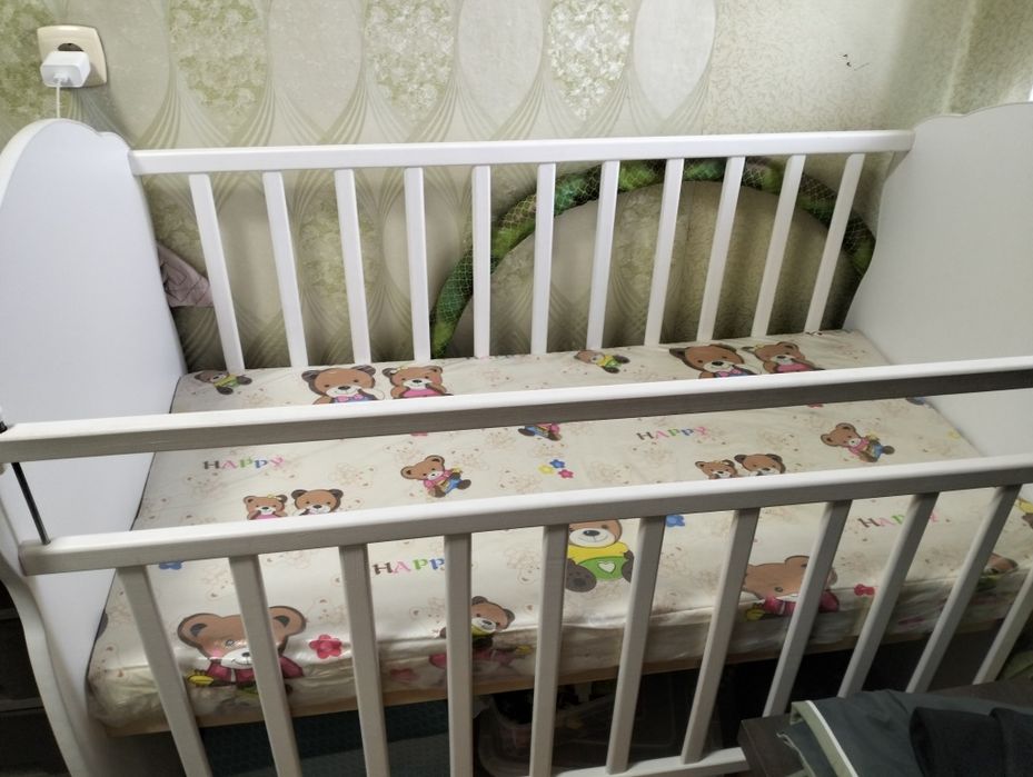 Продам детскую кроватку